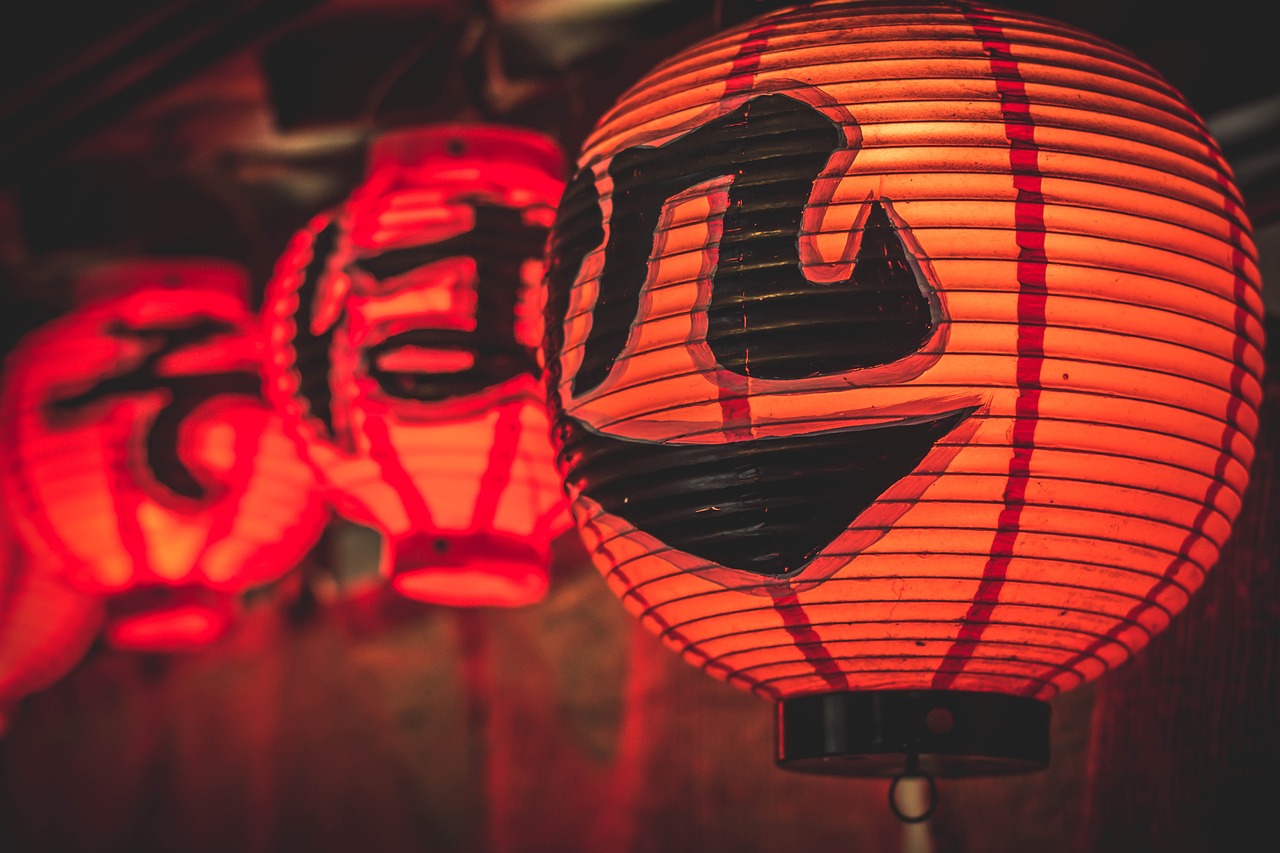 lanterns, asian, japanese-2792988.jpg